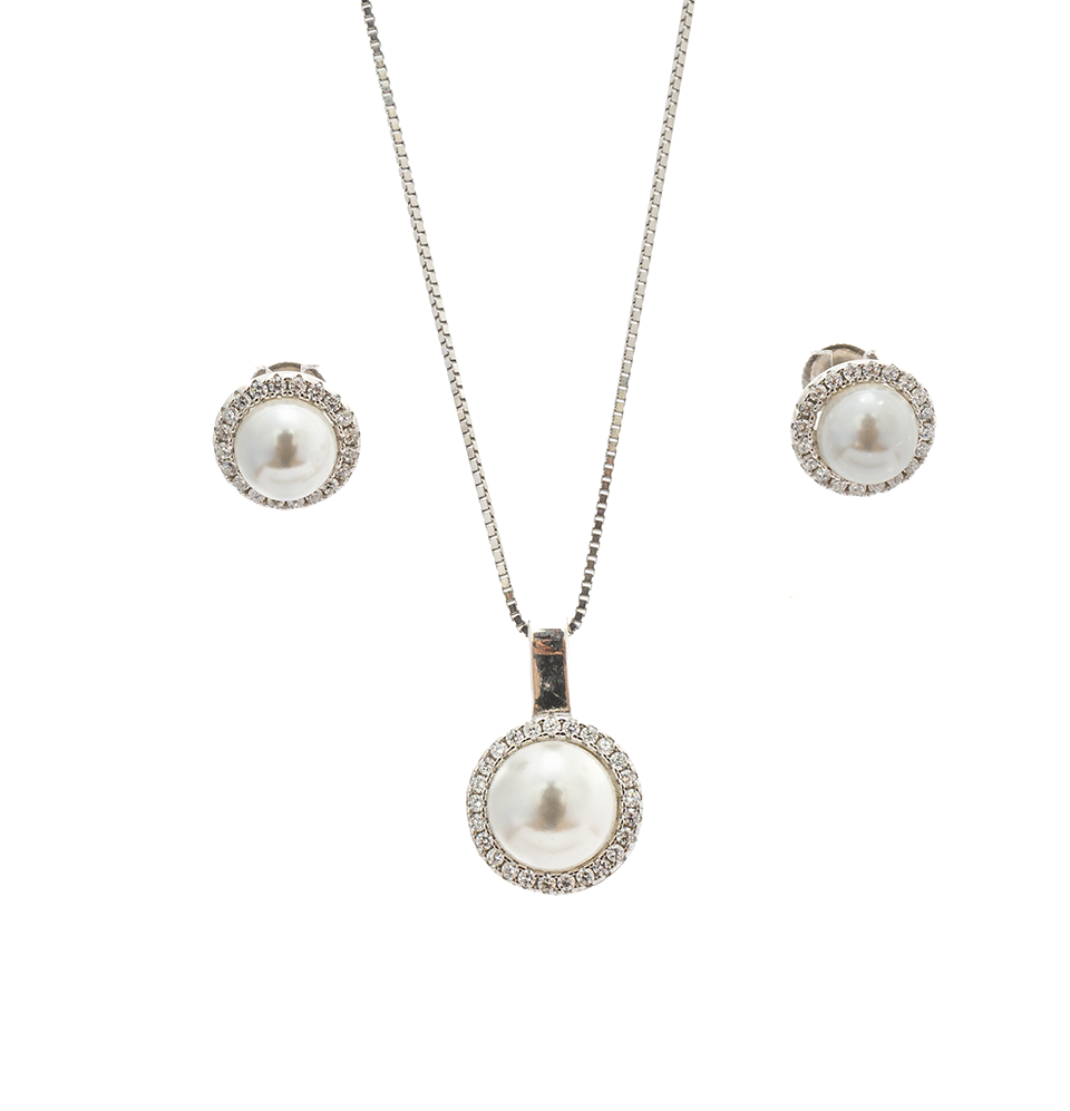 Classic Pearl Pendant Set