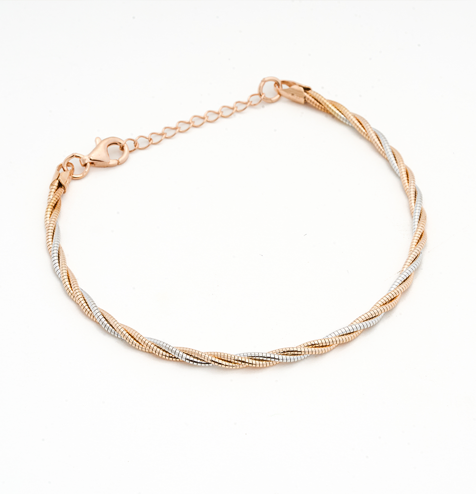 Solid Twisted Bracelet